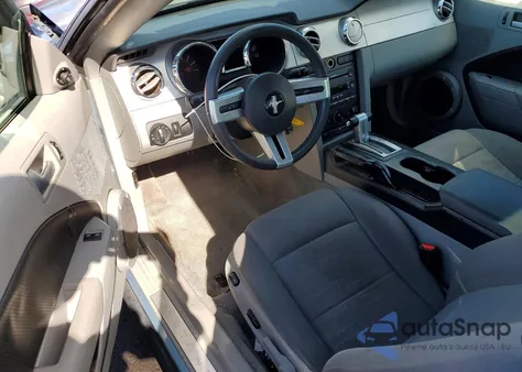 2007 Ford Mustang z USA, uszkodzony, nr VIN 1ZVHT80N375238245